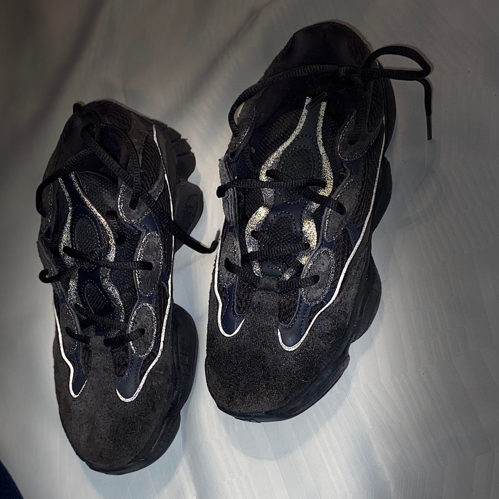 Yeezy - Picture 6 of 7